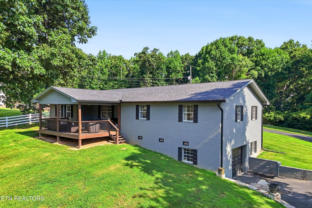 Photo of 379 Wells Rd, Powell, TN 37849 (MLS # 1344574)