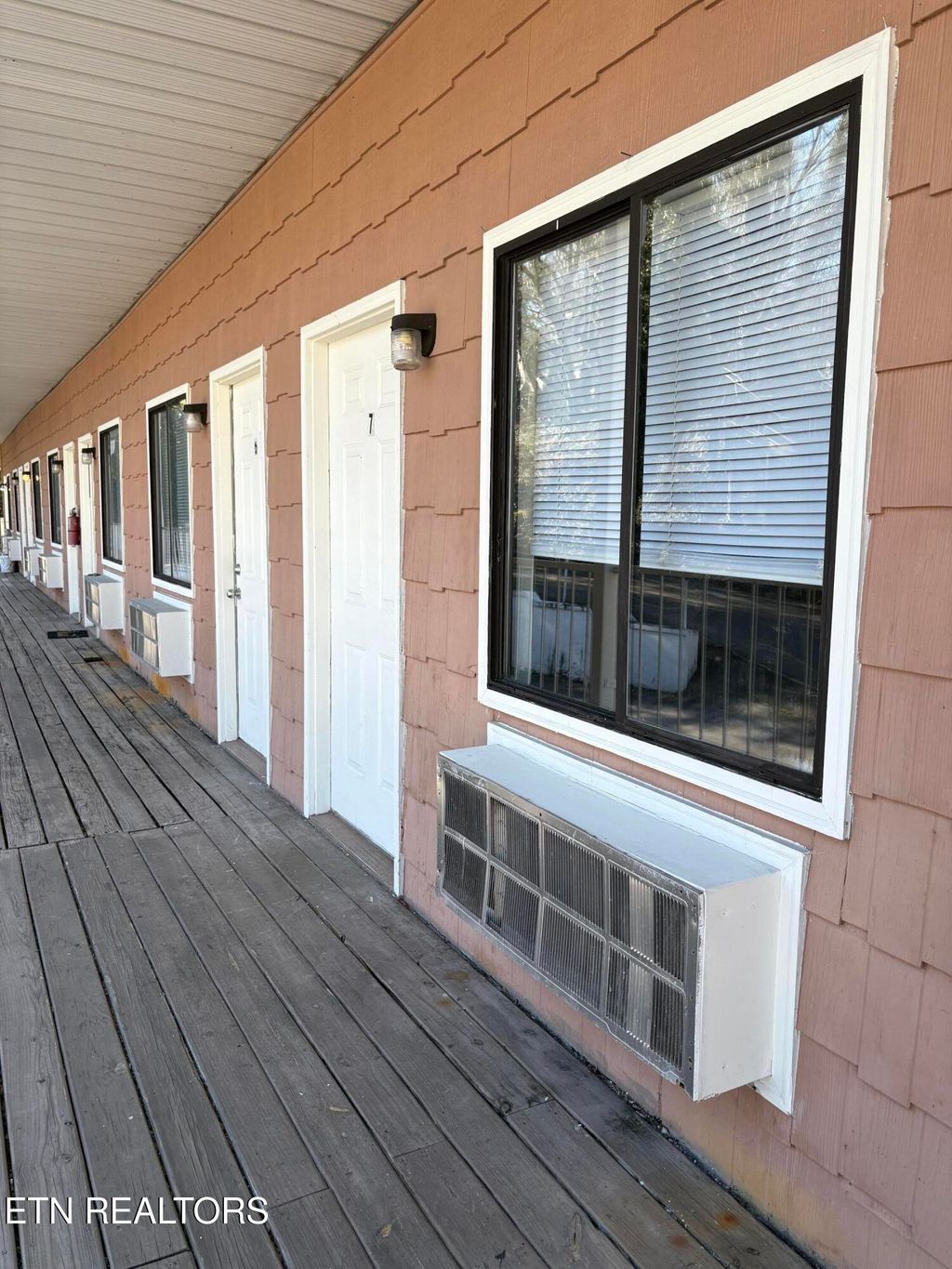 Photo of 215 E Race St #7, Kingston, TN 37763 (MLS # 1338057)