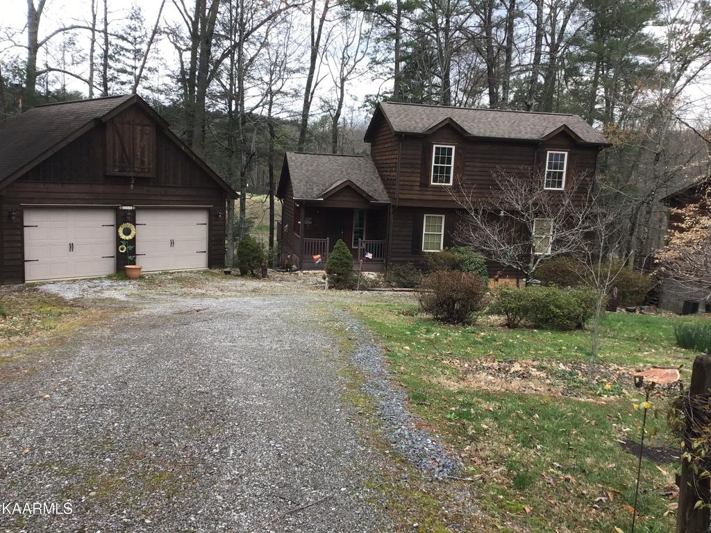 Photo of 135 Lakeside Trace Trce, Townsend, TN 37882 (MLS # 1218326)