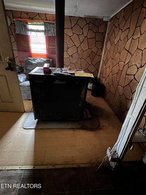 Tiny photo for 142 John Anderson Rd, Deer Lodge, TN 37726 (MLS # 1332122)