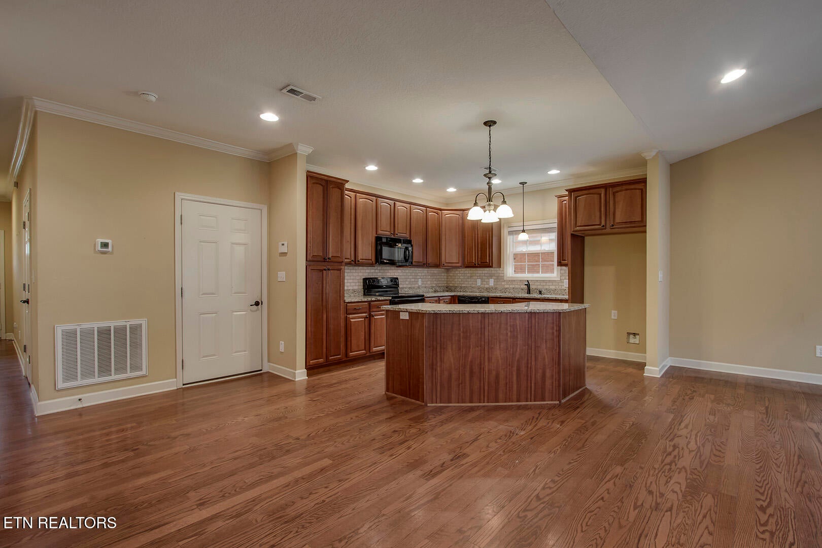 190 Blackfoot Way