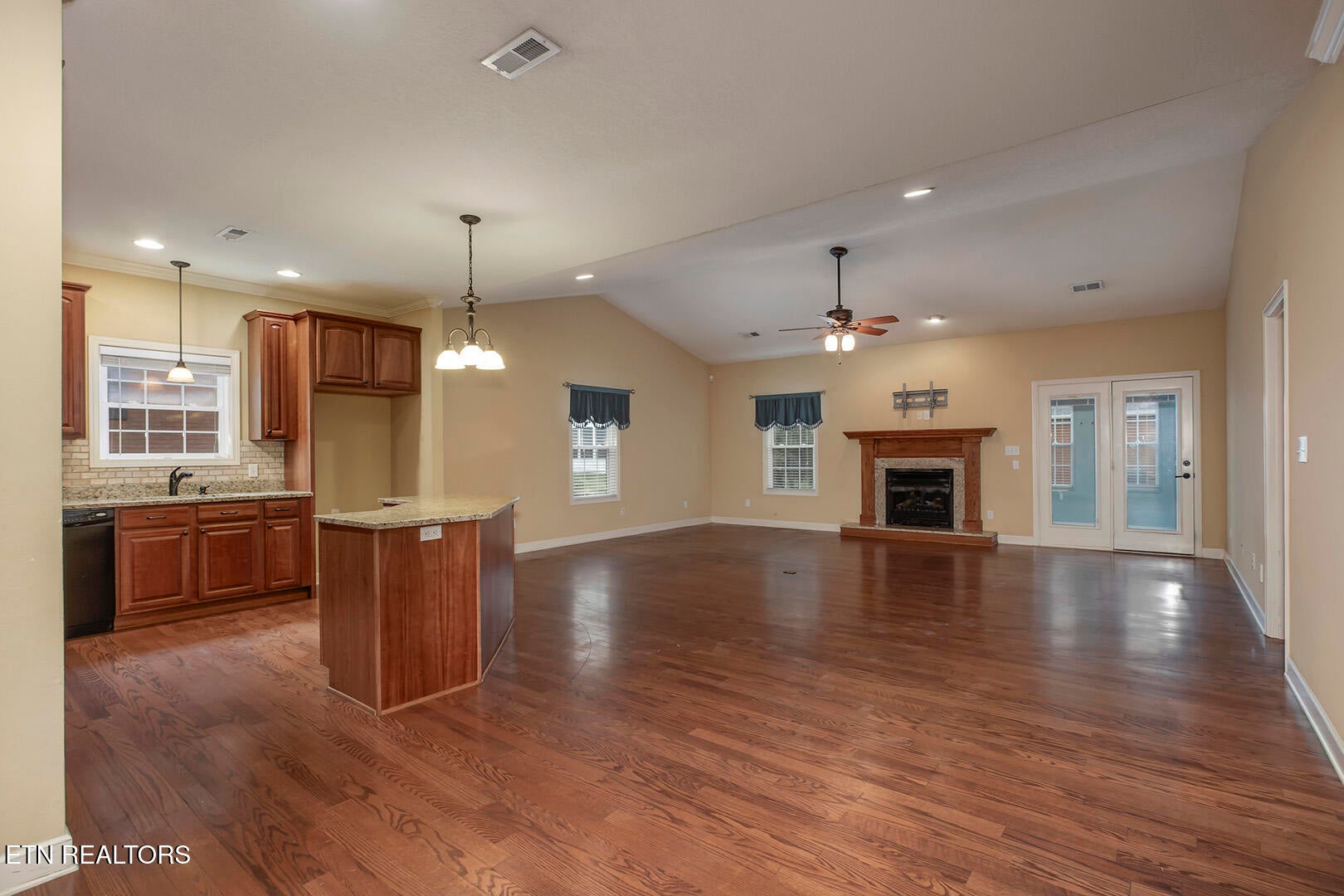 190 Blackfoot Way