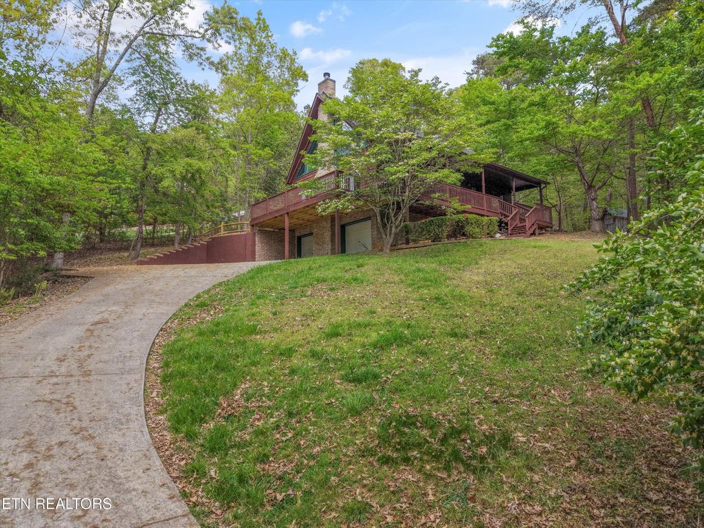 Photo of 1534 Cherry Brook Drive, Dandridge, TN 37725 (MLS # 1336665)