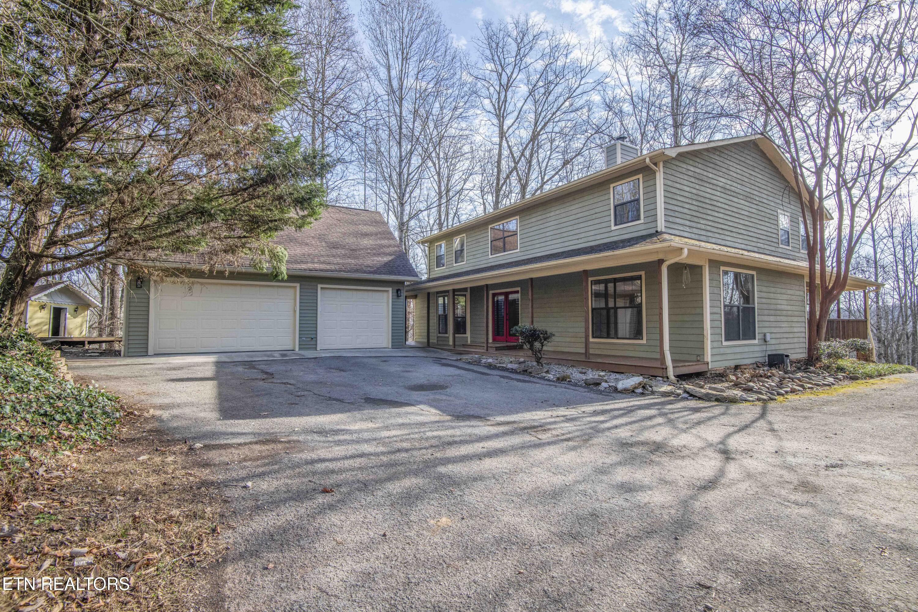 121 Old State Circle