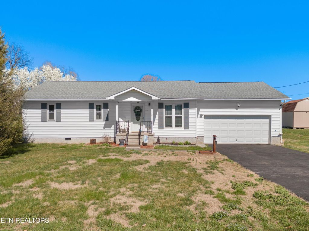 Photo of 312 Economy Circle, Dandridge, TN 37725 (MLS # 1331271)