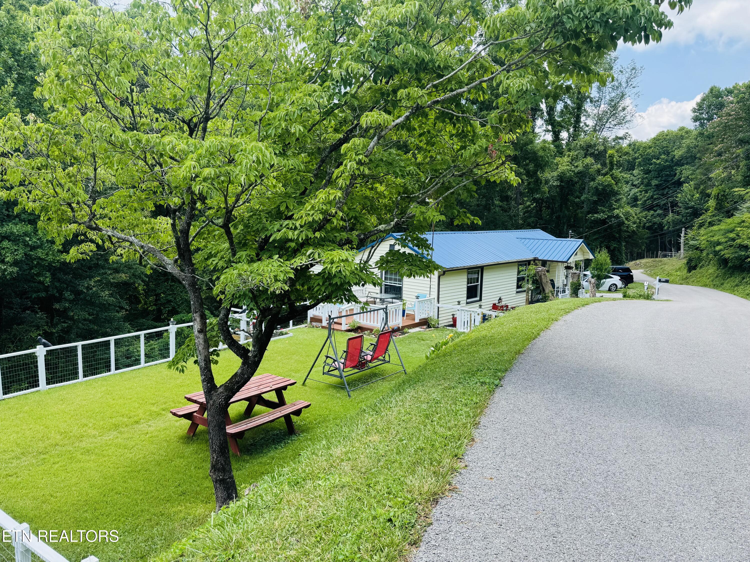 681 Island Cove Rd