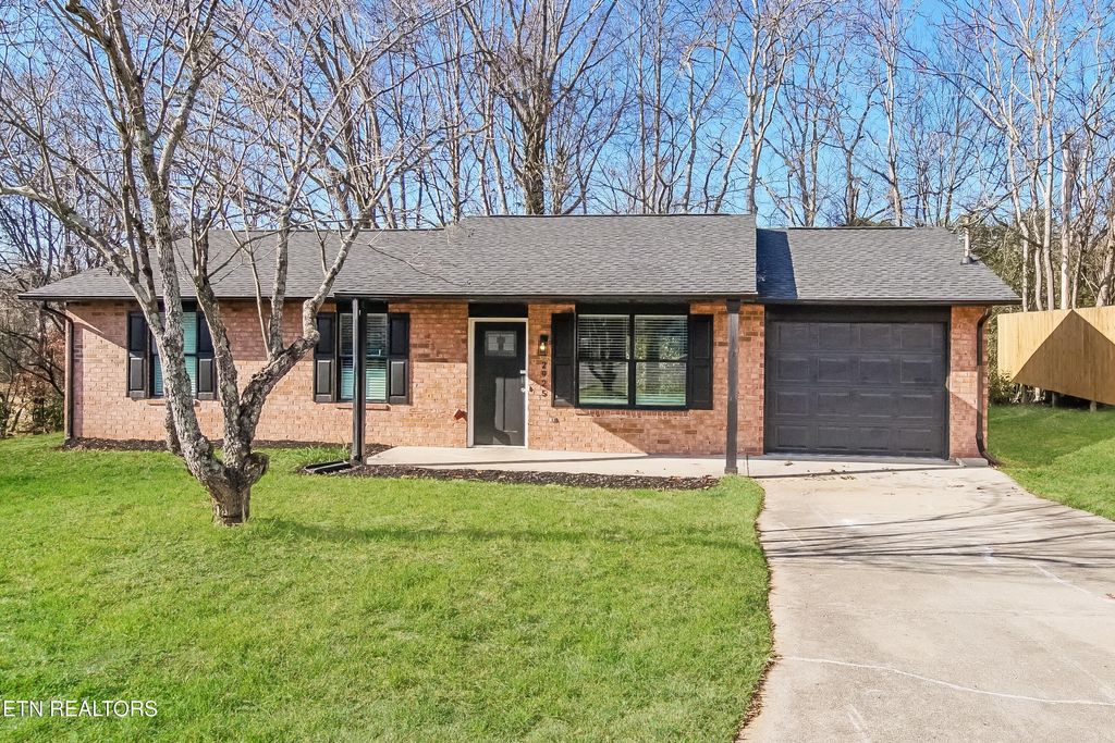 Photo of 2925 Bethel Place, Powell, TN 37849 (MLS # 1323824)