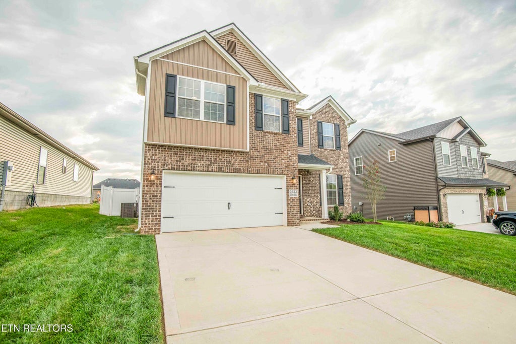 Photo of 3632 Crimson Circle, Maryville, TN 37801 (MLS # 1359353)