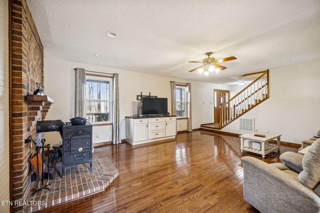 Photo of 144 Cross Creek Lane, Kingston, TN 37763 (MLS # 1328809)