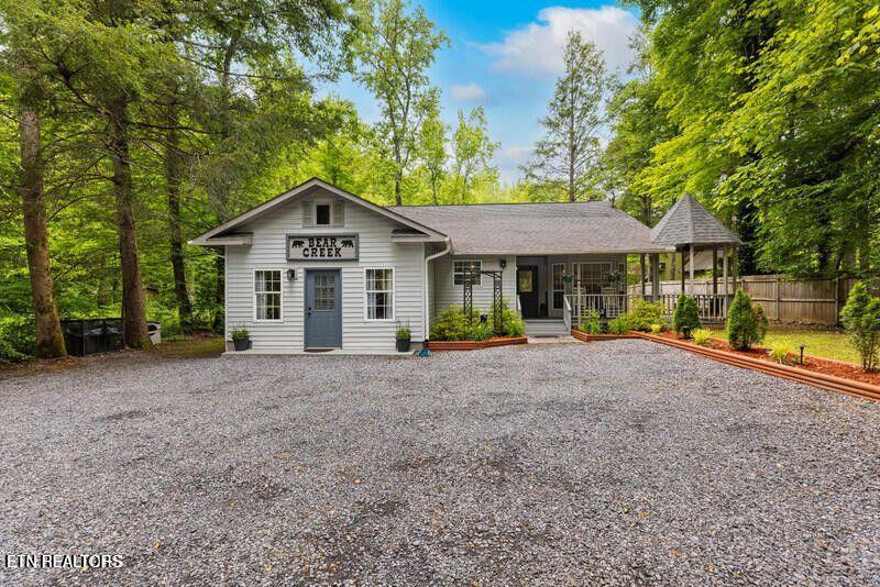 4319 E Scenic Drive