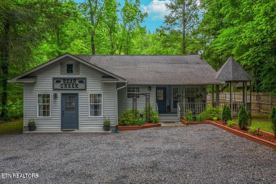 4319 E Scenic Drive