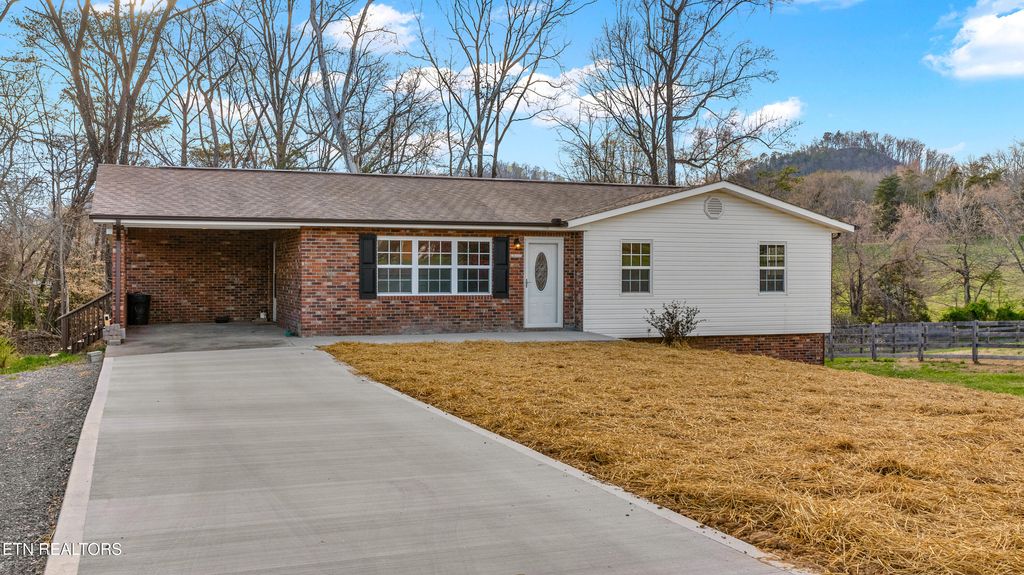 Photo of 429 Terrace View Drive, Bean Station, TN 37708 (MLS # 1295175)