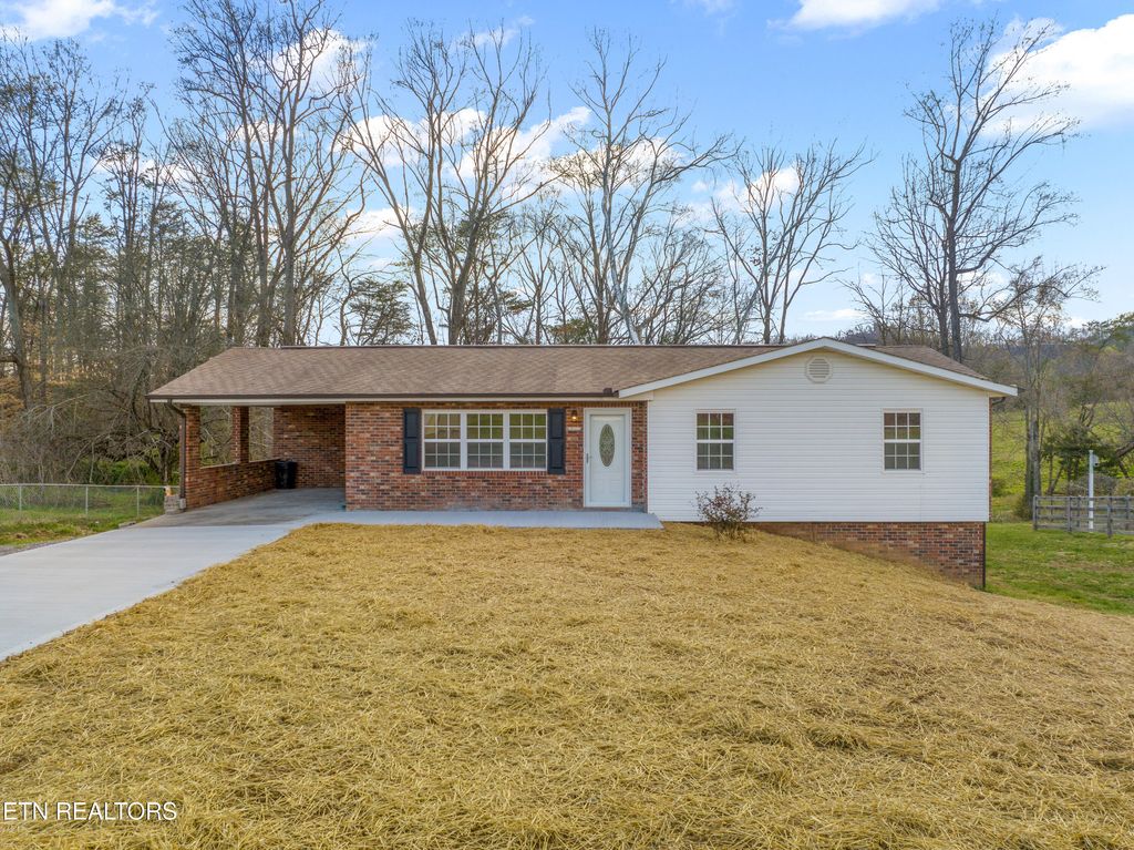 Photo of 429 Terrace View Drive, Bean Station, TN 37708 (MLS # 1295175)