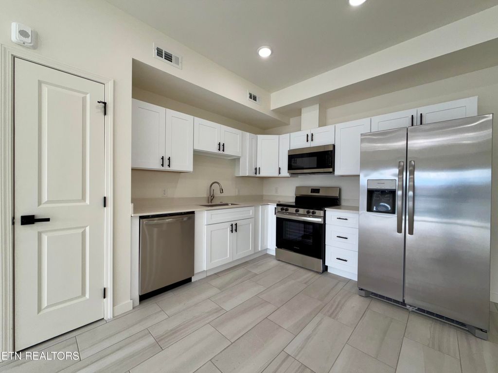 Photo of 129 Sugarfoot Way #401, Pigeon Forge, TN 37863 (MLS # 1328146)