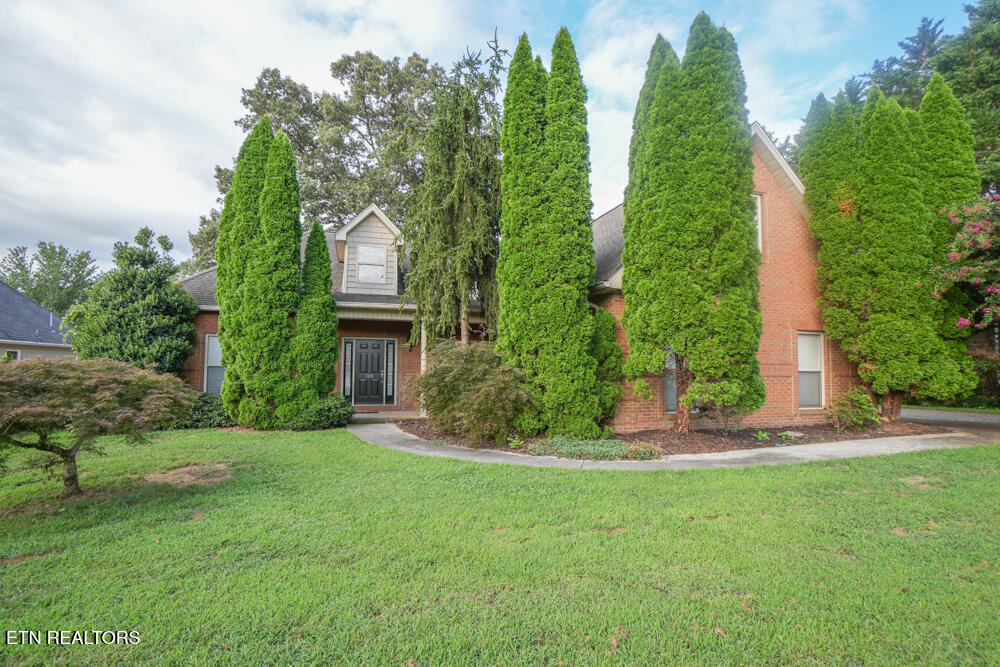1015 Foxdale Drive