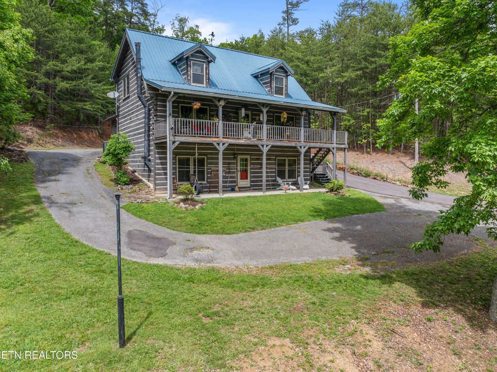 Photo of 410 Lakeview Drive, Sharps Chapel, TN 37866 (MLS # 1339405)
