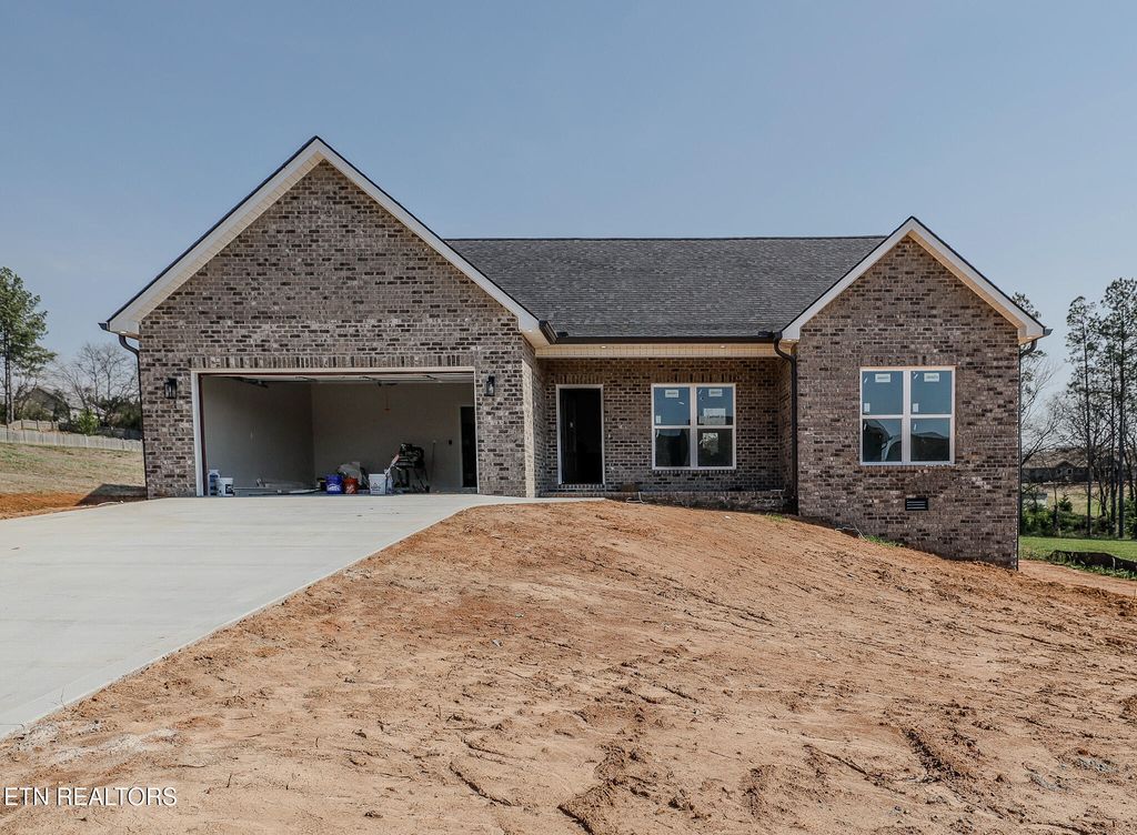 Photo of 812 Pinebrooke Drive, Maryville, TN 37801 (MLS # 1333678)