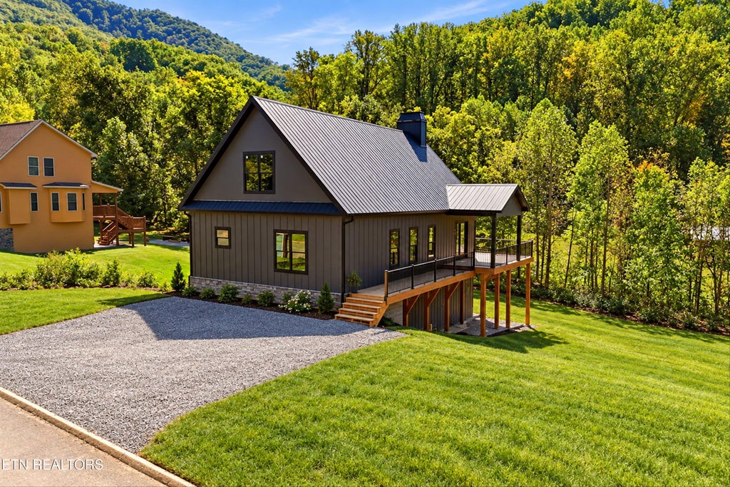 Photo of 3158 Thomas Headrick Rd, Sevierville, TN 37862 (MLS # 1358302)