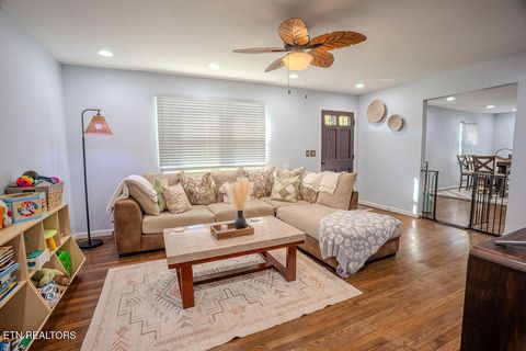 Tiny photo for 2408 Brooks Ave, Knoxville, TN 37914 (MLS # 1338199)