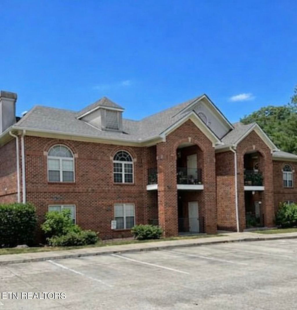 Photo of 4801 Lyons View Pike #204, Knoxville, TN 37919 (MLS # 1322114)