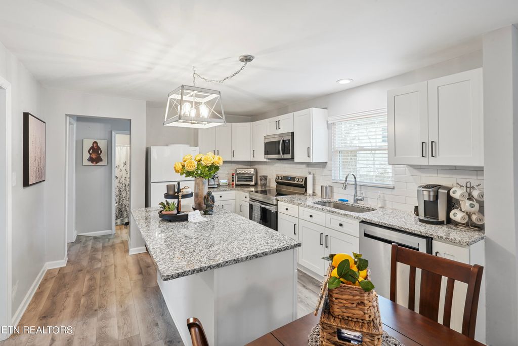 Photo of 282 W Newton St, Alcoa, TN 37701 (MLS # 1253984)