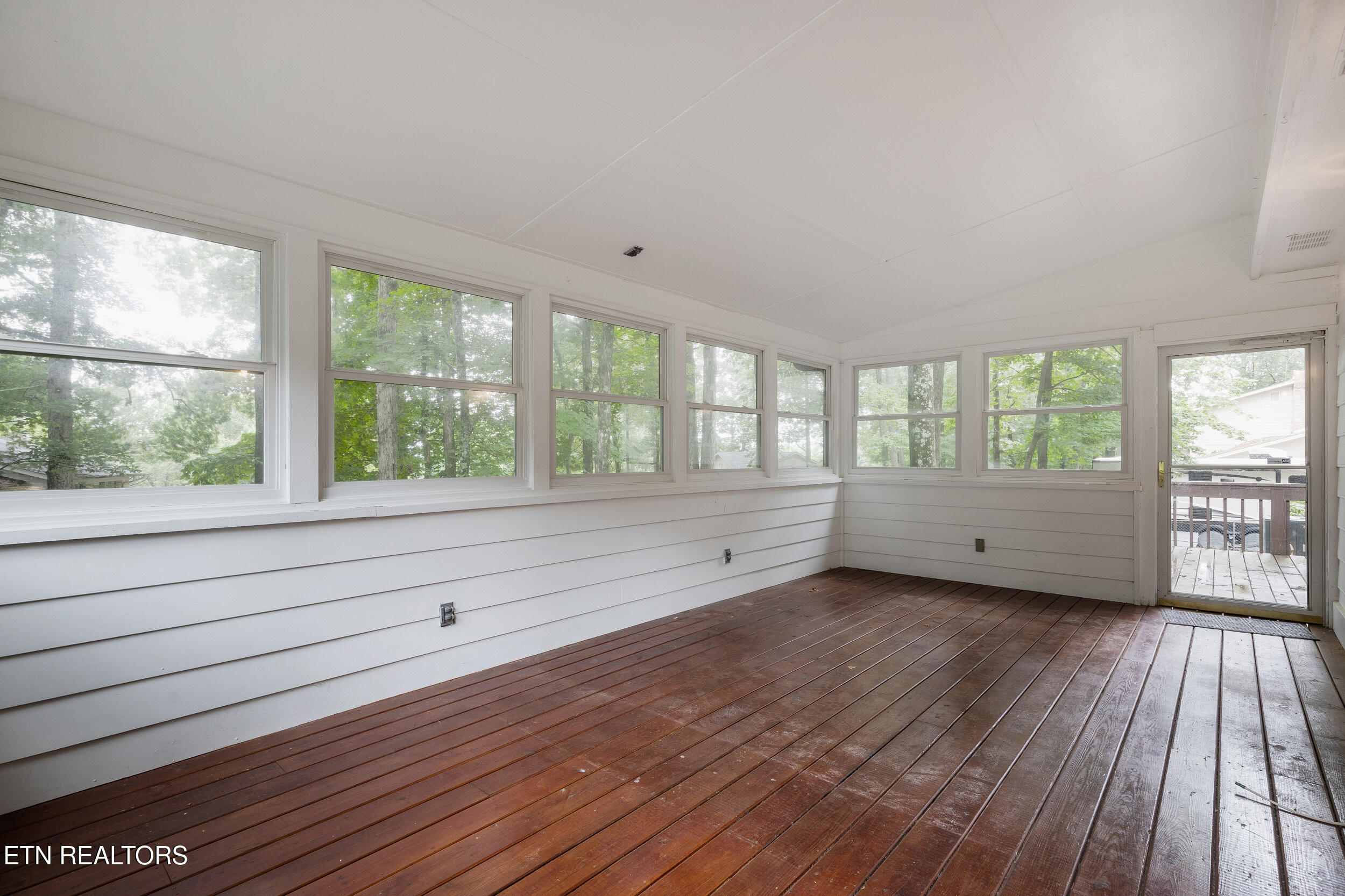 1104 Burning Tree Lane