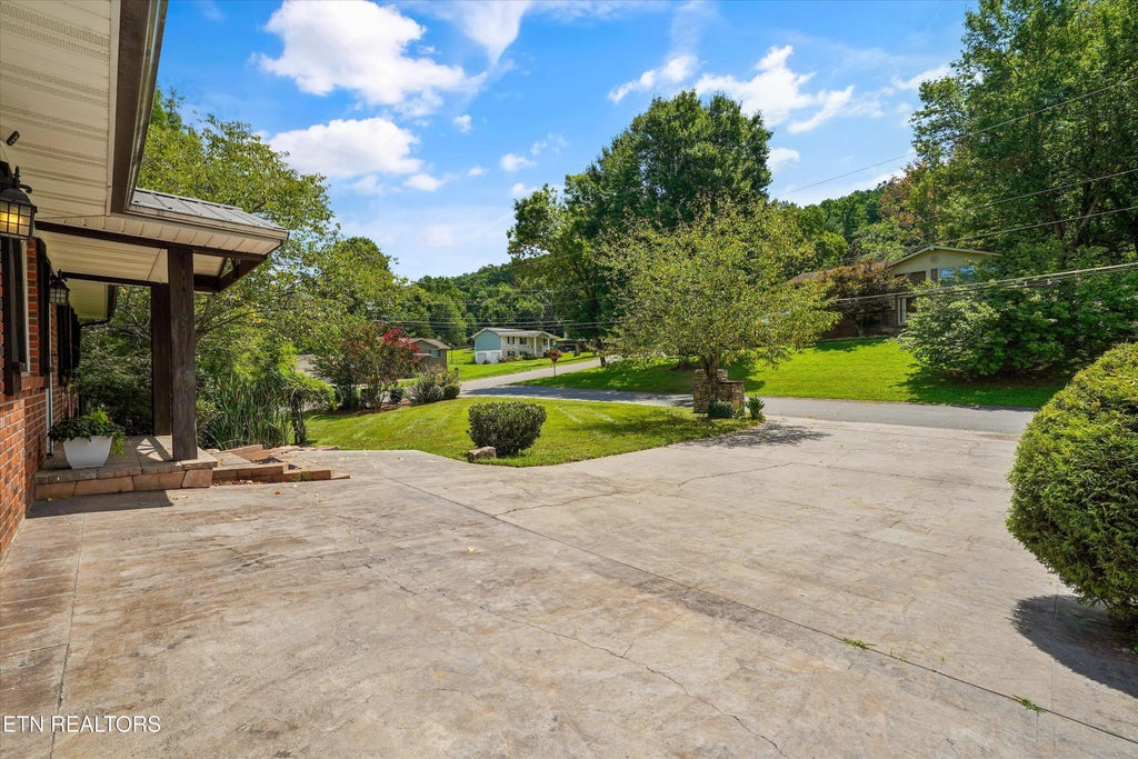 Photo of 2833 Ithaca Drive, Knoxville, TN 37918 (MLS # 1350279)
