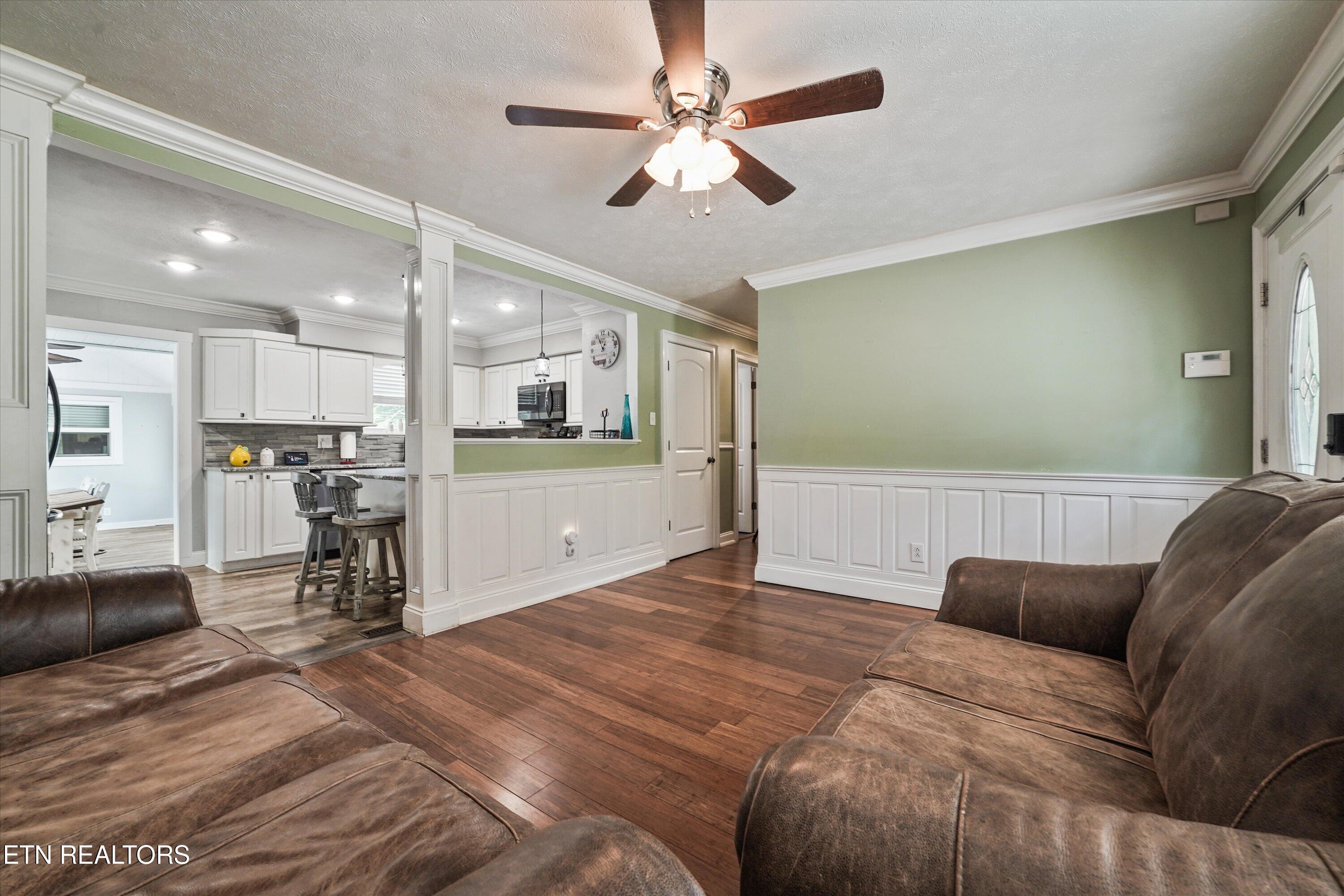 2833 Ithaca Drive