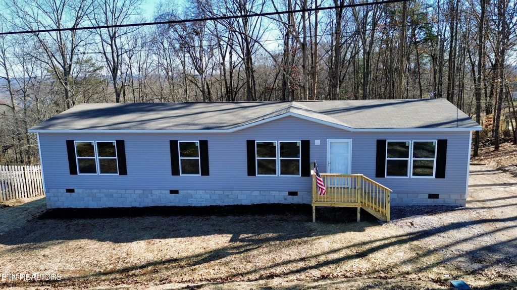Photo of 478 Skyline Drive, Harriman, TN 37748 (MLS # 1323180)