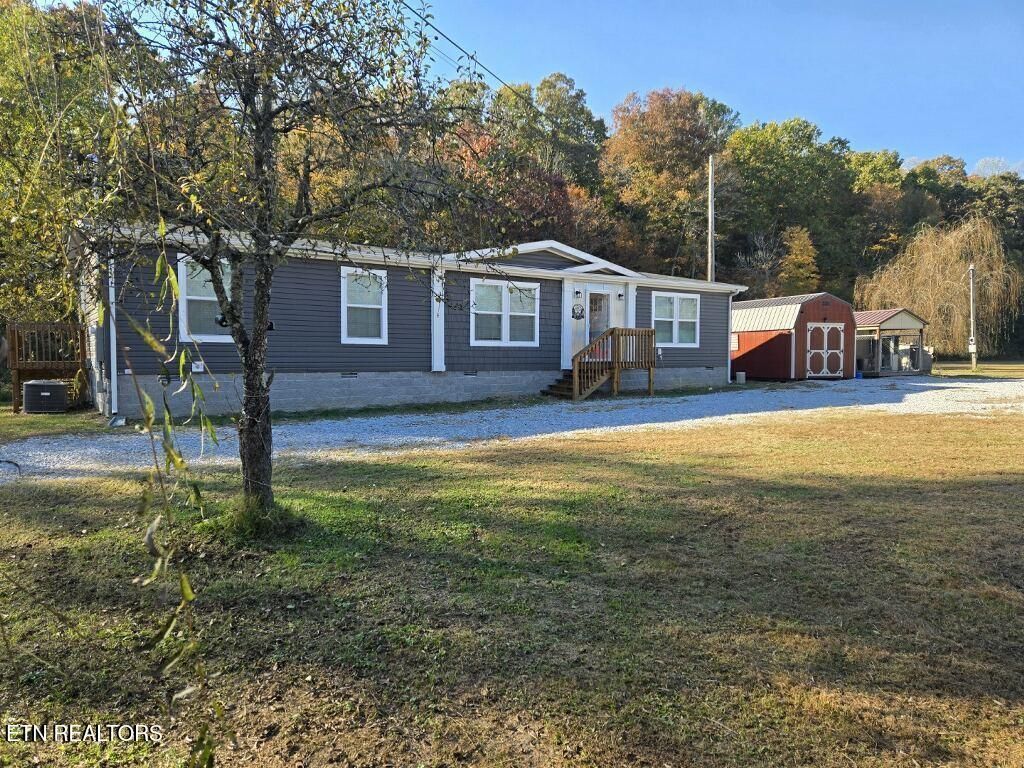 Photo of 2022 Old Harriman Hwy, Oliver Springs, TN 37840 (MLS # 1280765)