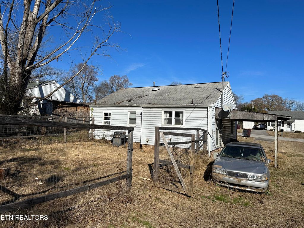 Photo of 1817 Kettering Rd, Alcoa, TN 37701 (MLS # 1248413)