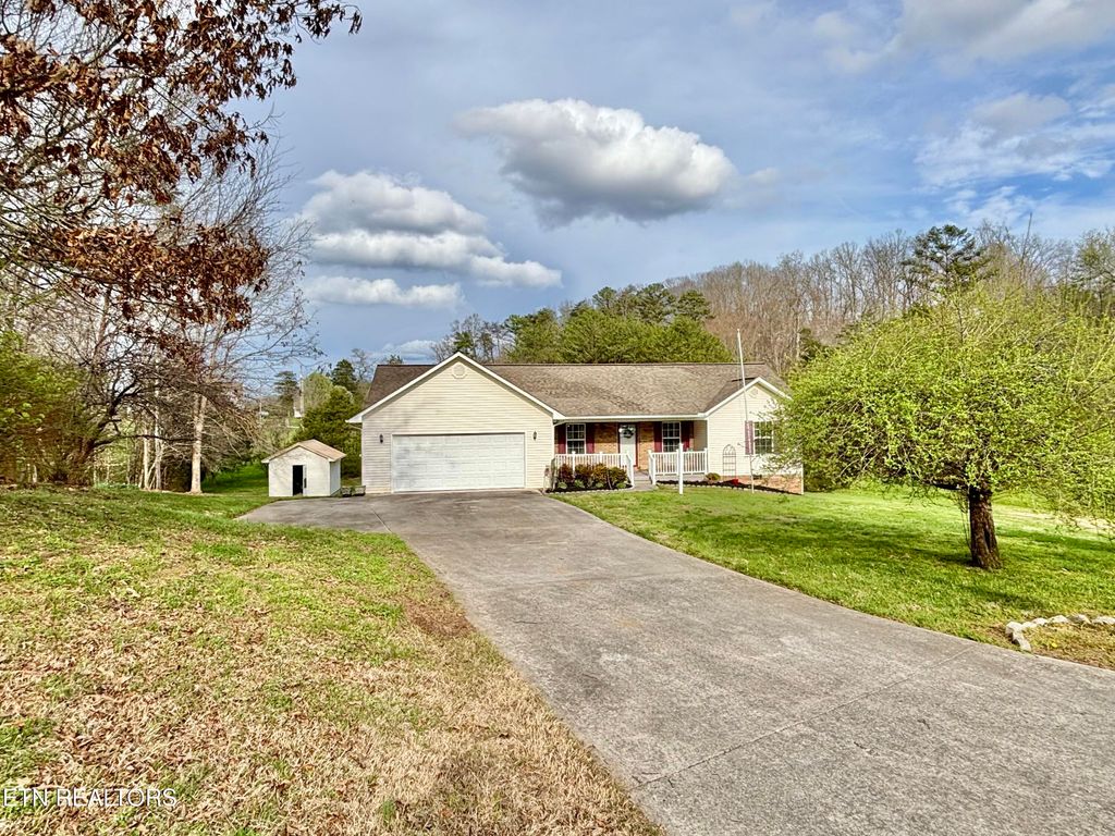 Photo of 207 Field Stone Drive, Andersonville, TN 37705 (MLS # 1332335)