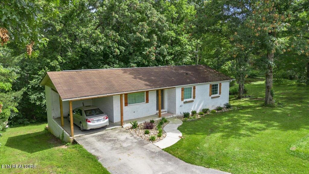 Photo of 150 Scott Drive, Huntsville, TN 37756 (MLS # 1305085)