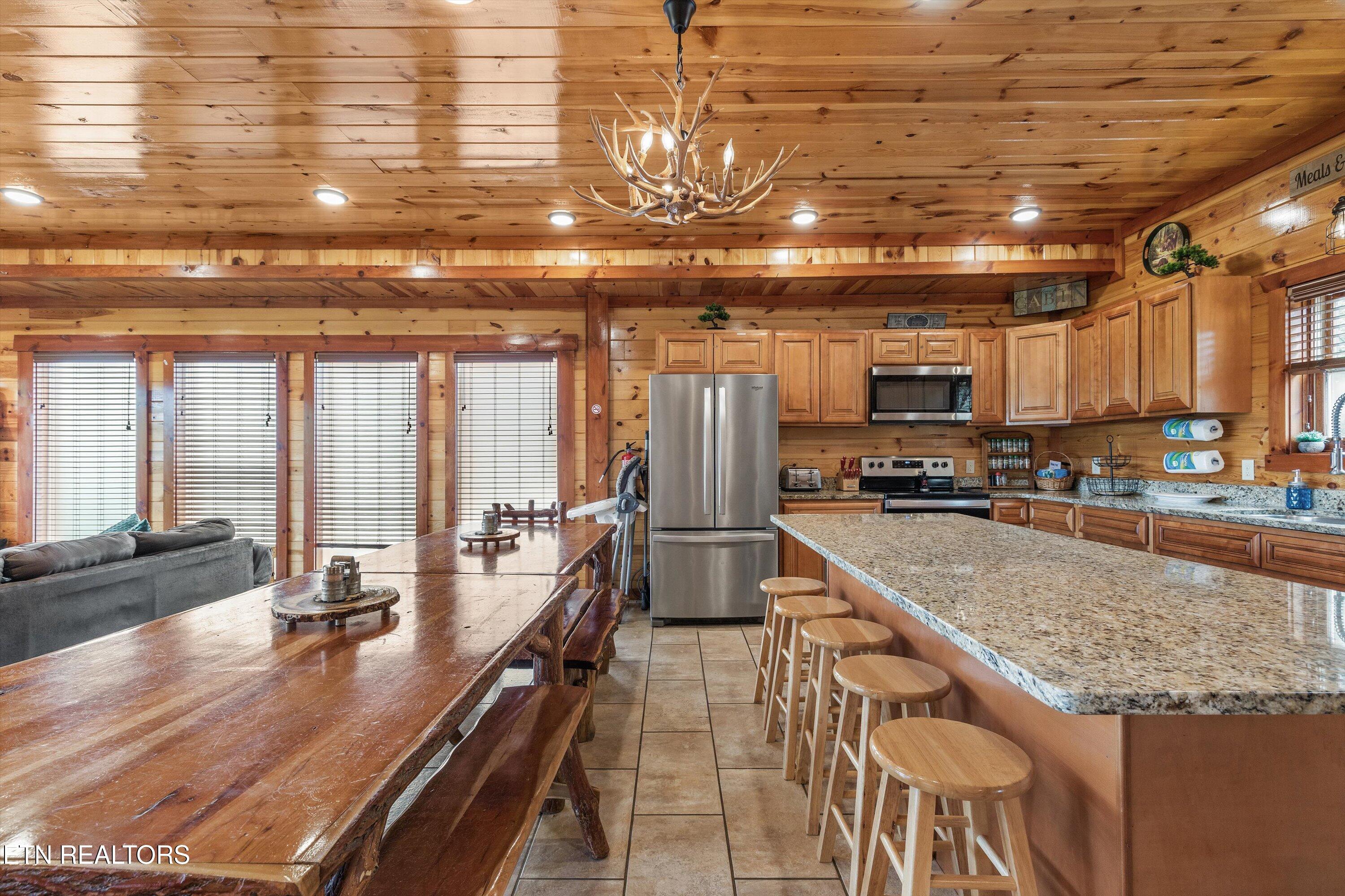3336 Lonesome Pine Way