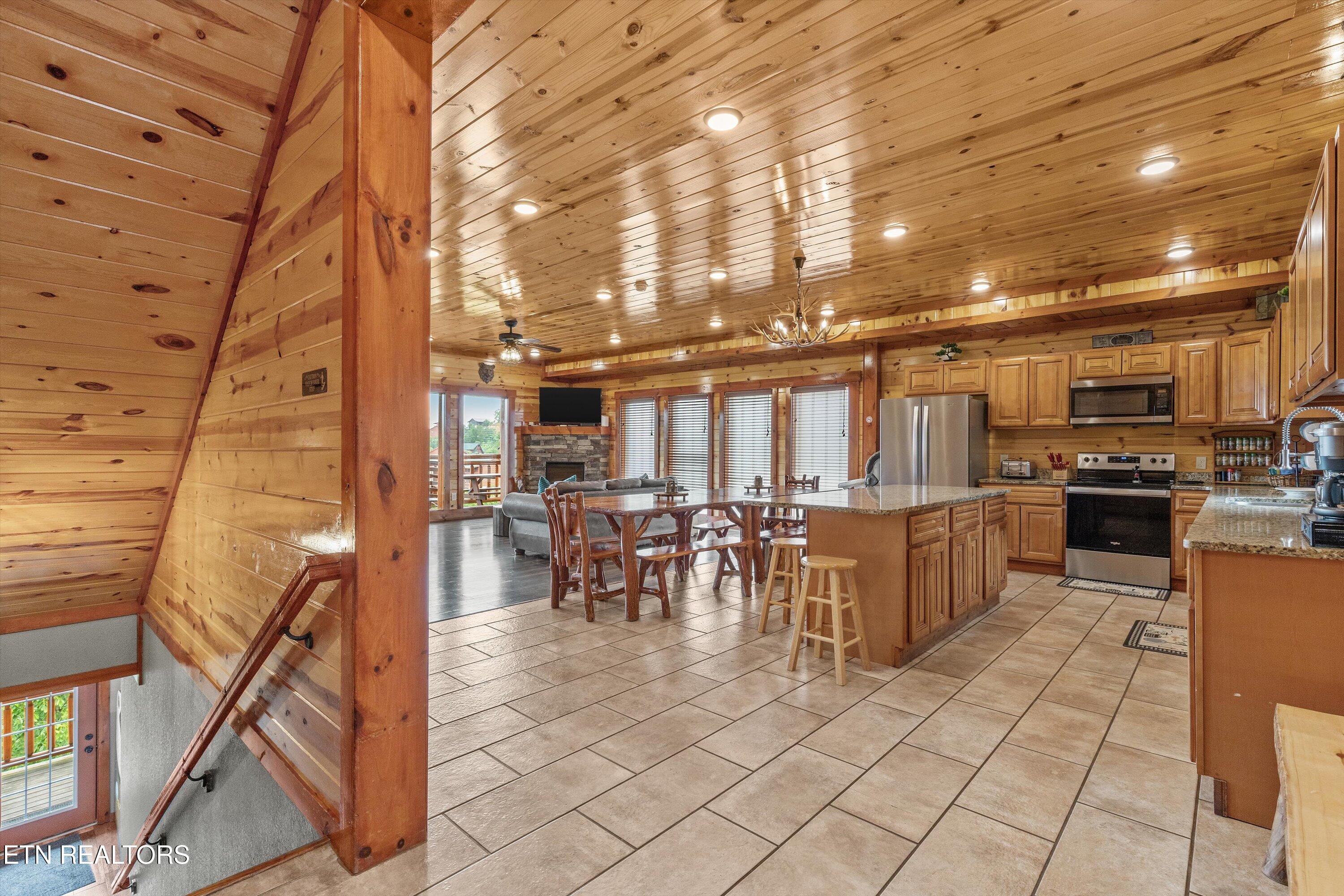 3336 Lonesome Pine Way