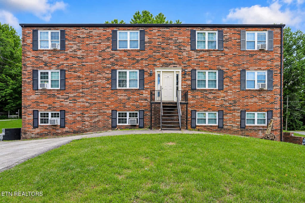 Photo of 410 Dry Gap Pike, Knoxville, TN 37912 (MLS # 1356089)