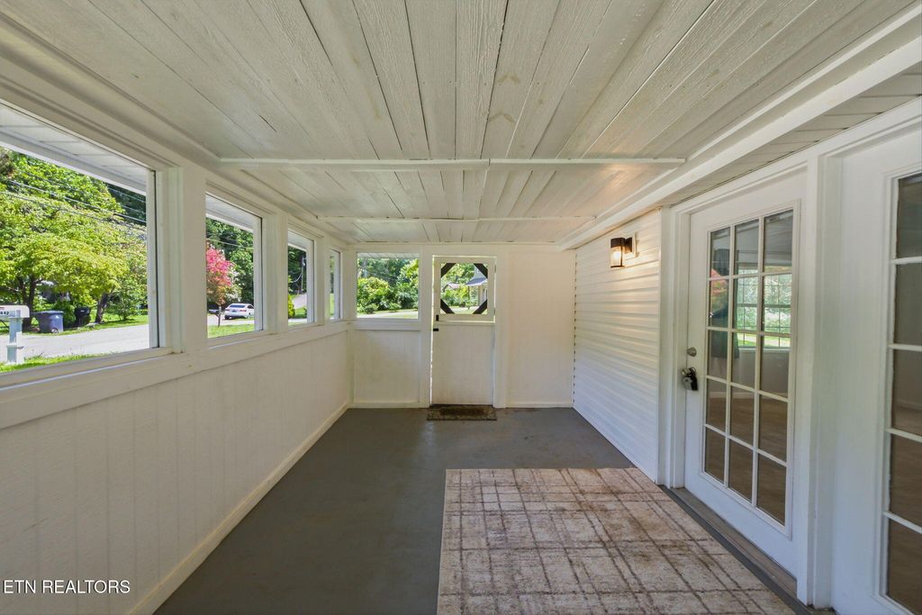 Photo of 5842 Lucerne Lane, Knoxville, TN 37921 (MLS # 1348792)