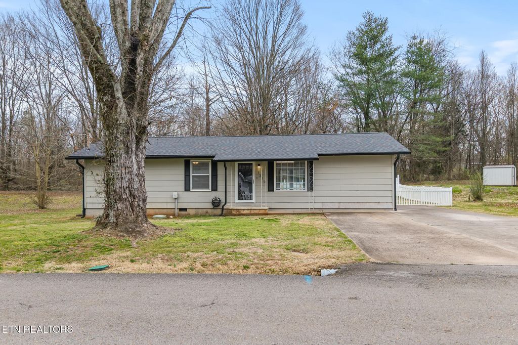 Photo of 1215 Jones St, Athens, TN 37303 (MLS # 1331369)