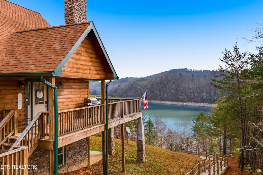Photo of 625 Bluff View Rd. Rd, New Tazewell, TN 37825 (MLS # 1295599)