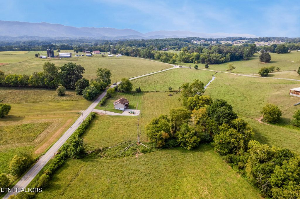 Photo of 354 Prospect Rd, Walland, TN 37886 (MLS # 1314049)