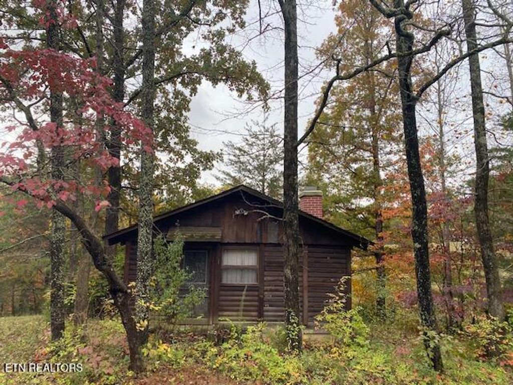 Photo of 225 Pleasant View Loop Loop, Clinton, TN 37716 (MLS # 1323454)