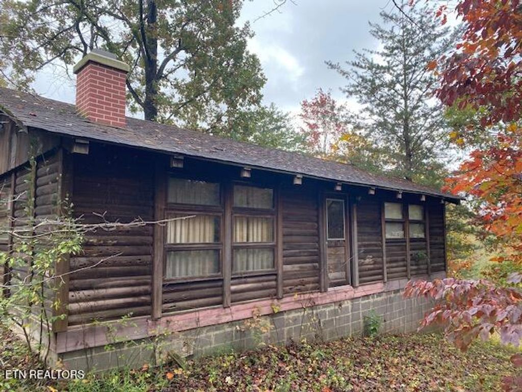 Photo of 225 Pleasant View Loop Loop, Clinton, TN 37716 (MLS # 1323454)