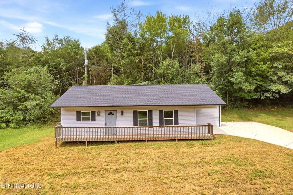 Photo of 219 Offutt Rd, Clinton, TN 37716 (MLS # 1355377)
