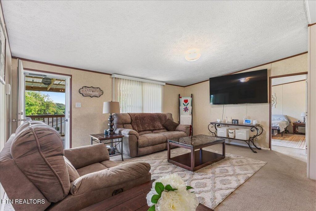 Photo of 1017 Beardshire St, Sweetwater, TN 37874 (MLS # 1339749)