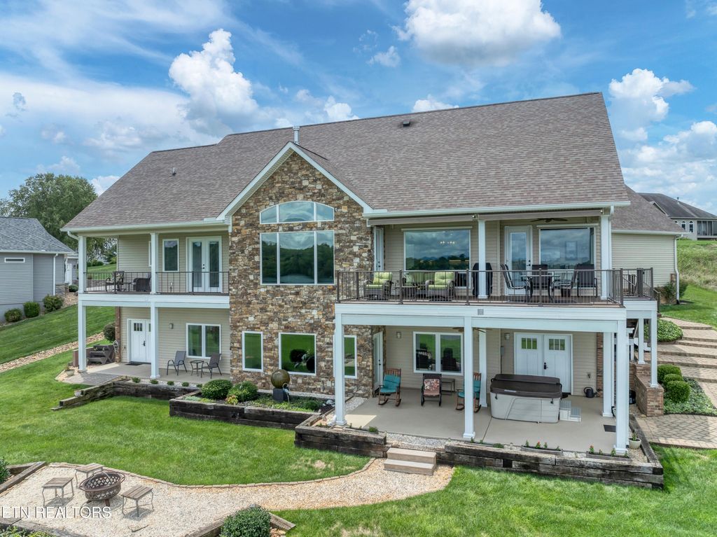 Photo of 154 Hiwonihi Trail Tr, Vonore, TN 37885 (MLS # 1272197)