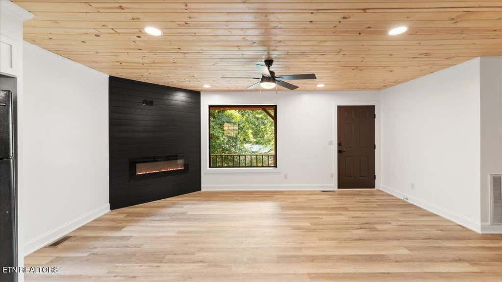 Photo of 1204 Piney Mountain Rd, Newport, TN 37821 (MLS # 1308089)