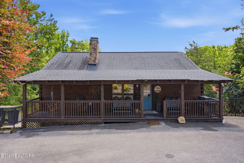 Photo of 2436 Cobbler Way, Pigeon Forge, TN 37863 (MLS # 1348995)