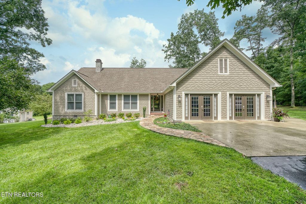 Photo of 345 Myra Drive, Crossville, TN 38572 (MLS # 1322127)
