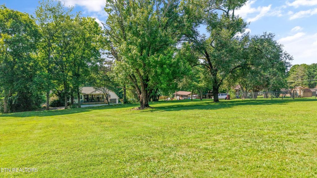 Photo of Pleasant View Ave, Maryville, TN 37803 (MLS # 1346135)