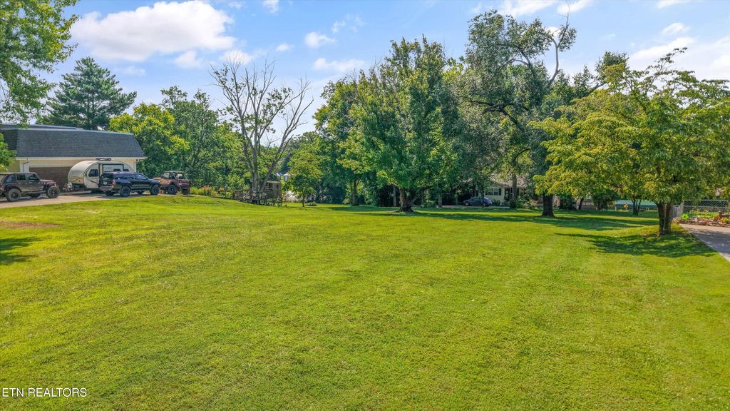Photo of Pleasant View Ave, Maryville, TN 37803 (MLS # 1346135)